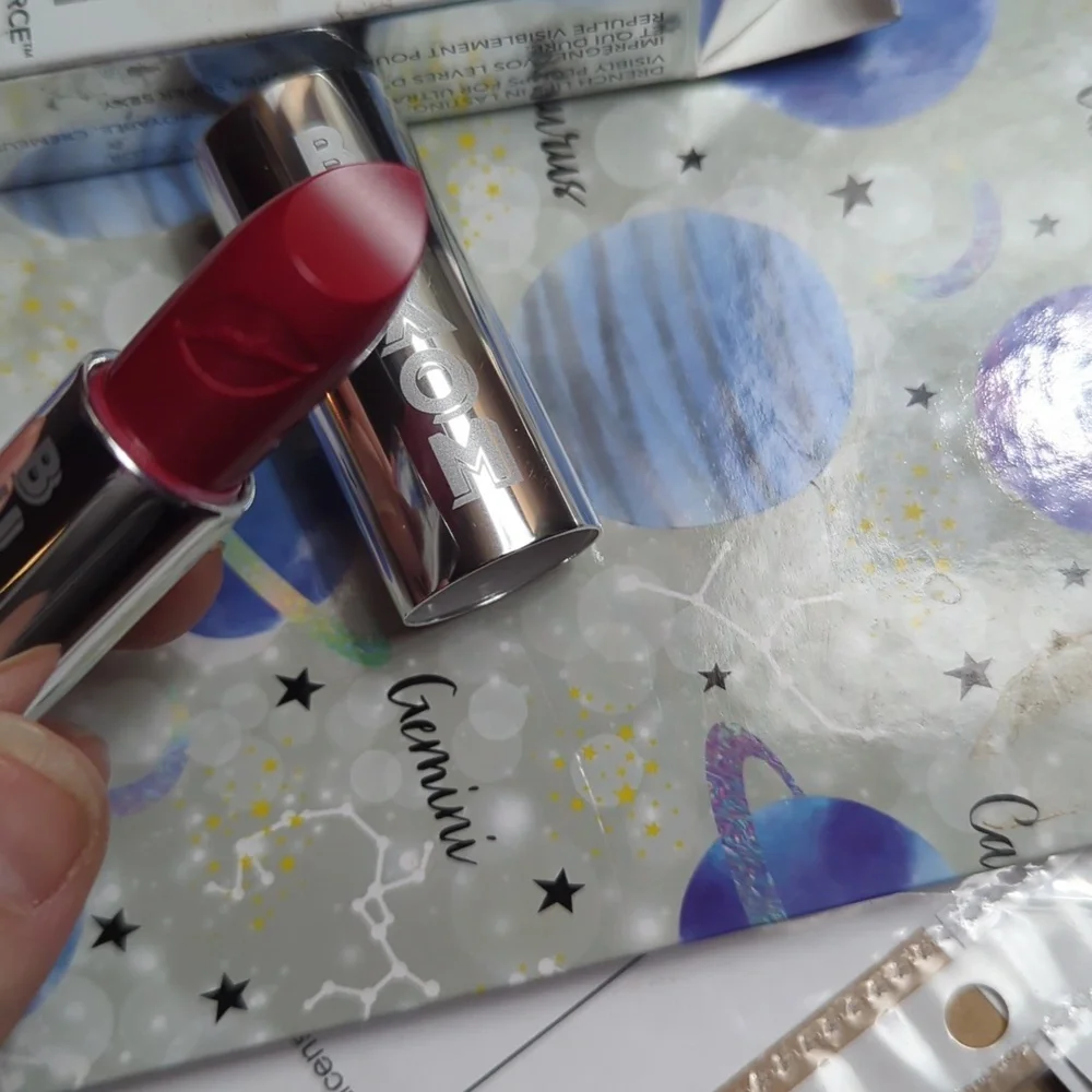 Buxom Full Force Red Plumping Lipstick in Shade Baller NEW
